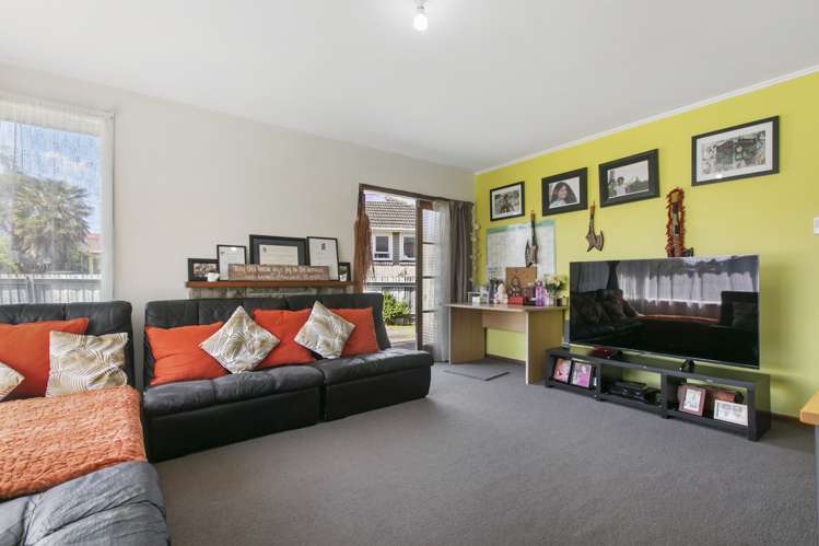 57 Cobham Crescent Otara_9