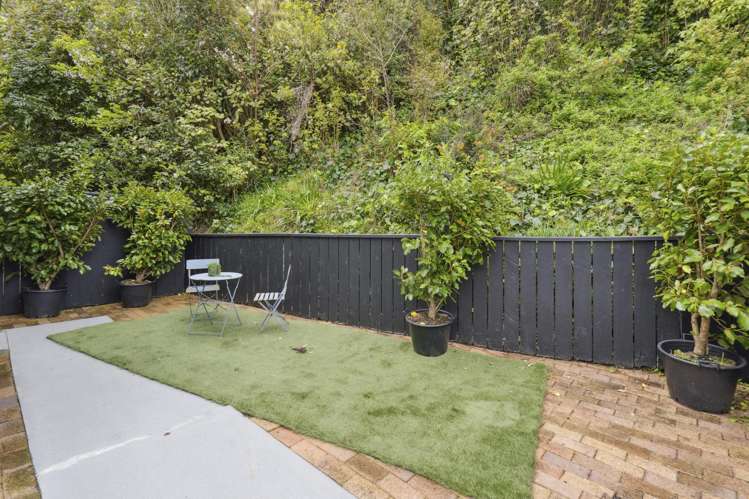 16B Parsons Glen Karori_7