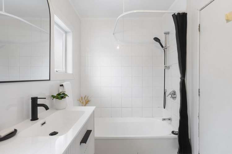 1/12 Craigbank Avenue New Lynn_13