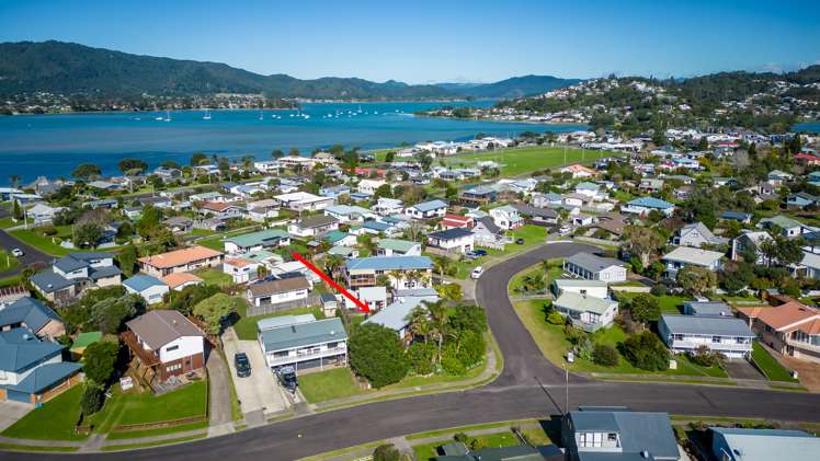 2 Norfolk Place Tairua_3