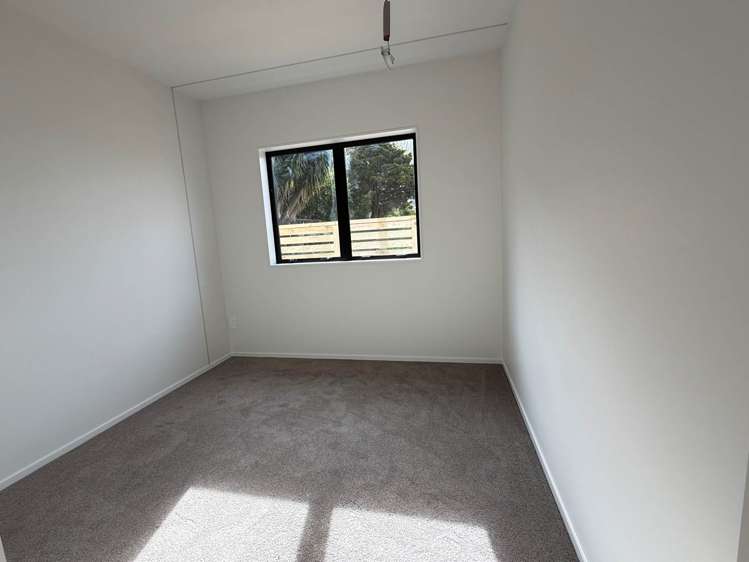 189 Otuwairoa Esplanade Papakura_10
