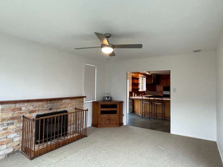 53 Amberley Avenue Te Atatu South_9