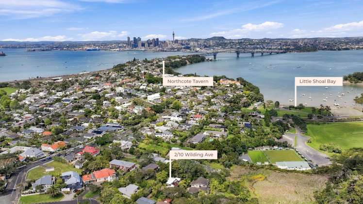 2/10 Wilding Avenue_5