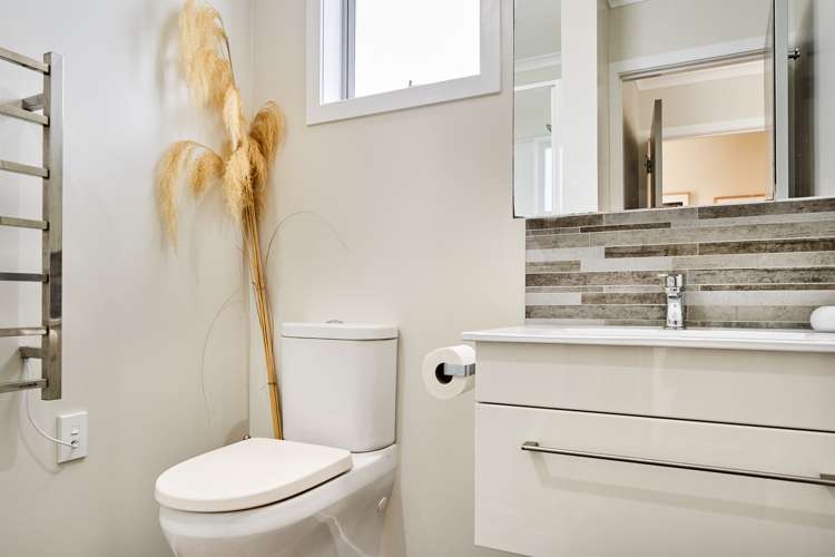 147 Navigation Drive Whitby_8