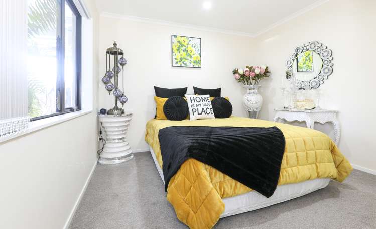 18 Dolbel Place Mangere East_11