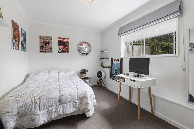 24 Fairburn Grove Johnsonville_13