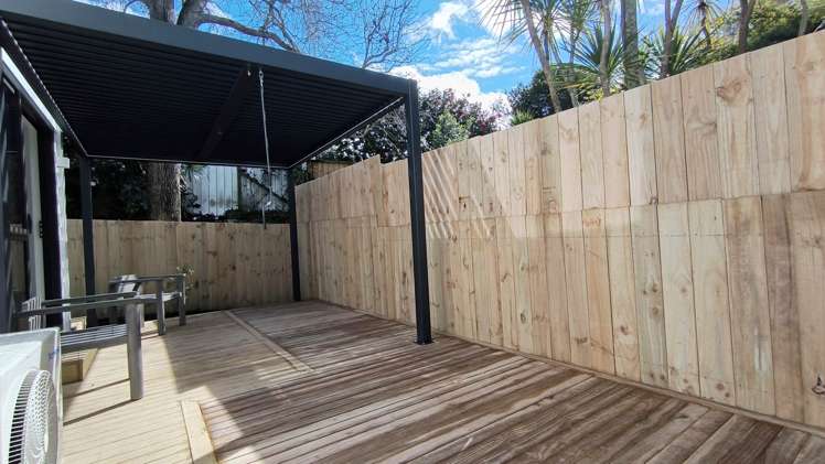1,2,5/35 Matipo Road Mairangi Bay_23