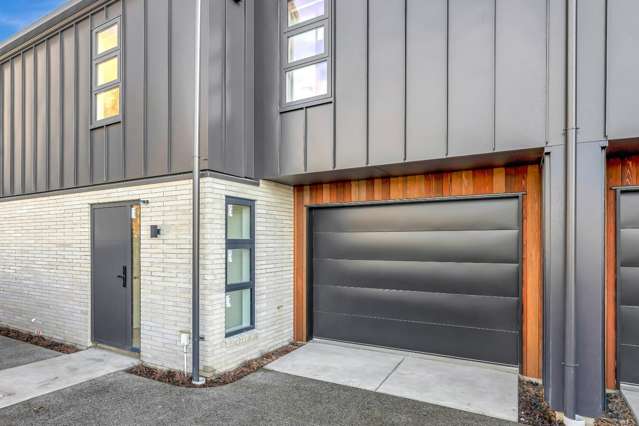 3/11 Spring Grove Street* 10222_1