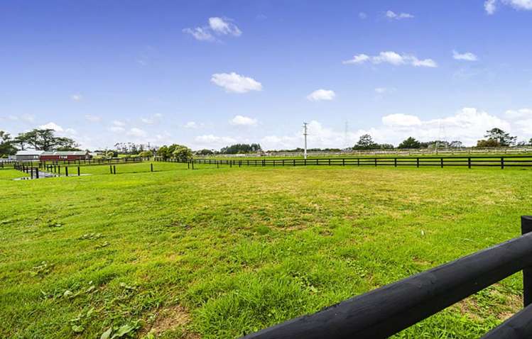 19 Trotting Course Drive Kumeu_9