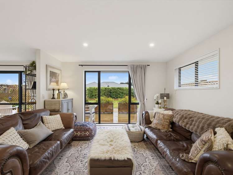 3/2 Loe Place Amberley_8