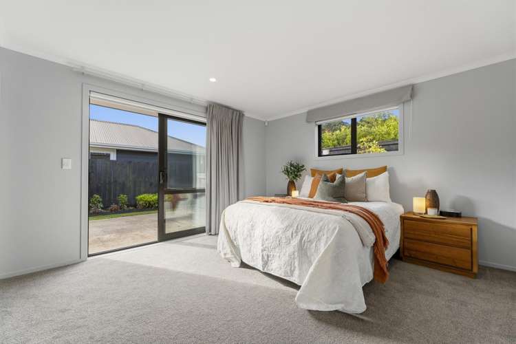 3 Ellesmere Close Pyes Pa_13