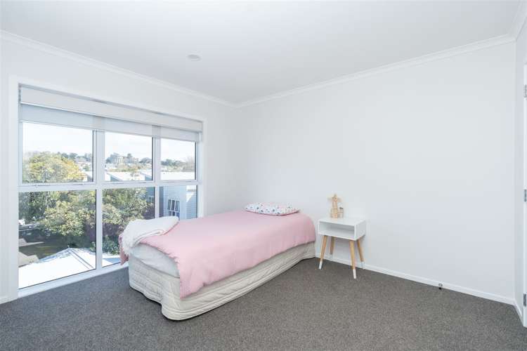 8/4 Palmerston Street Hamilton Central_8