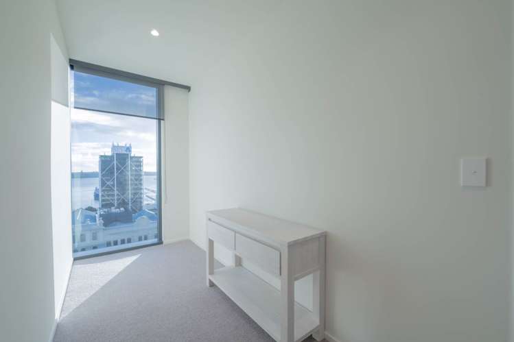 1001/10 Commerce Street Auckland Central_9