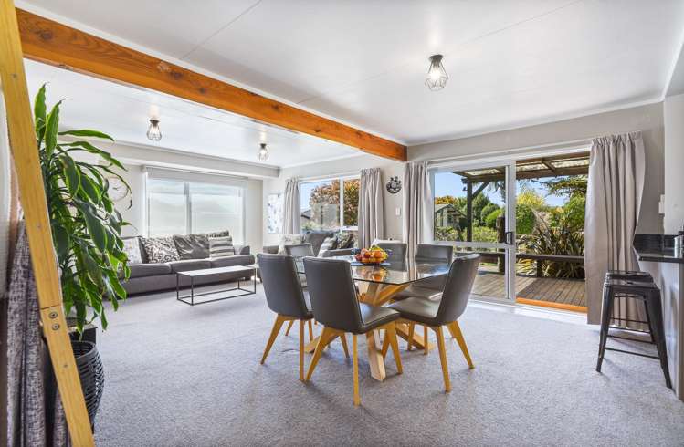 14 Burton Place Owhata_6