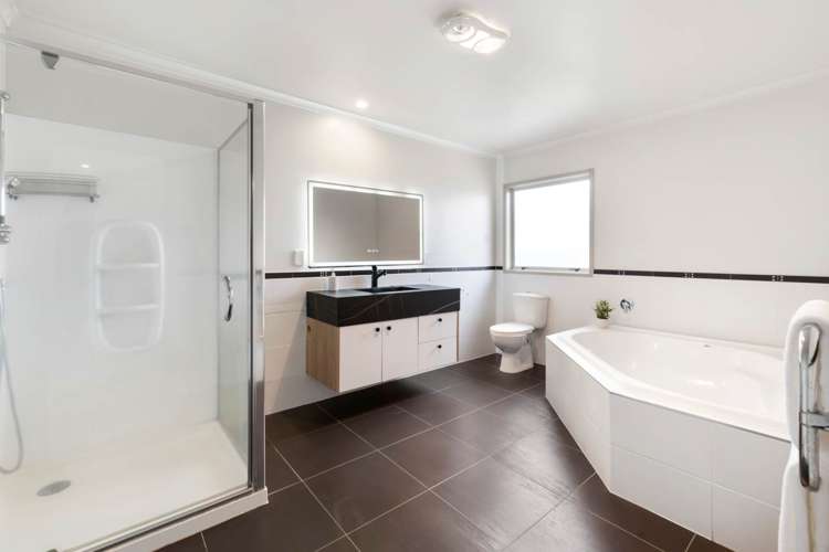 9 Chard Place Mission Heights_14