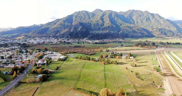 25 Waihou Road Te Aroha_1