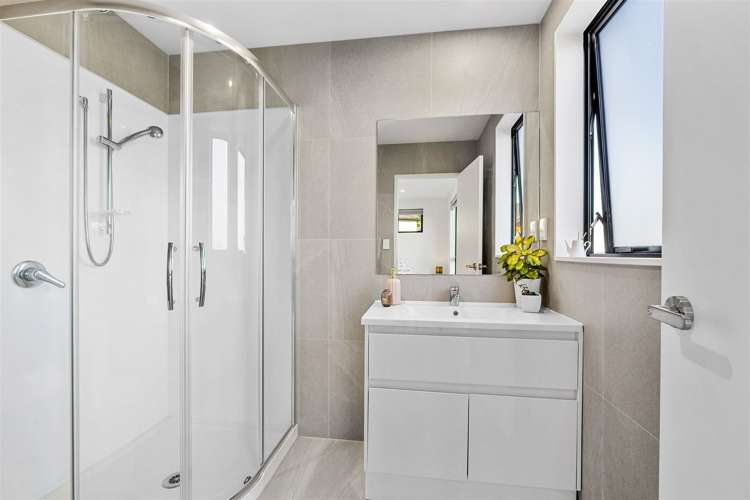 42 Seafarer Crescent Stanmore Bay_17