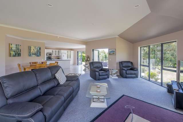 56 Kensington Drive Peka Peka_3