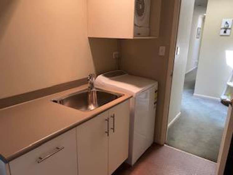 3c Kinross Drive Merrilands_19