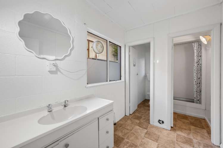 Units 1-3/91 Waikawa Road Picton_9