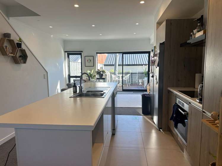 6 Alexander Willis Crescent Hobsonville_2