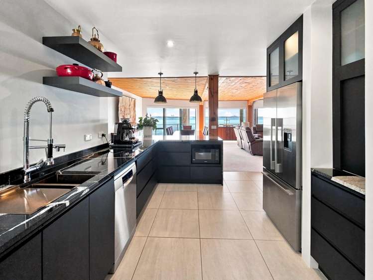 6577 Pouto Road Pouto_7