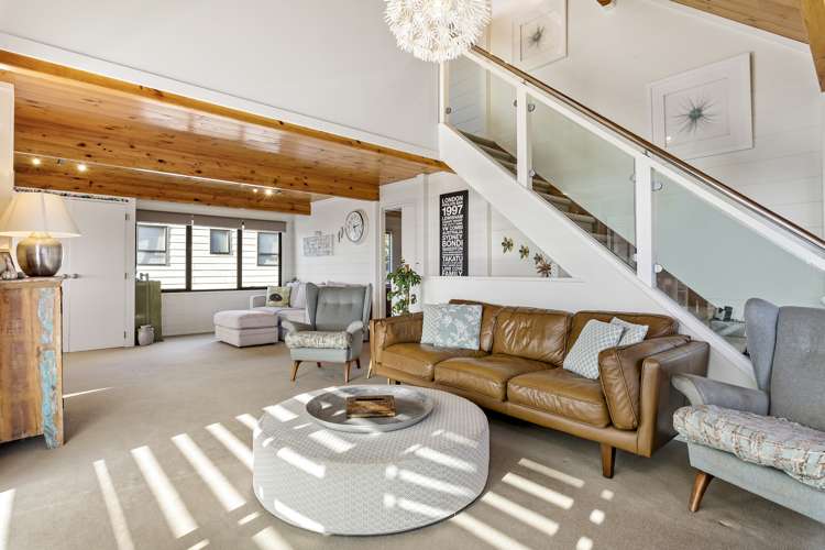 33 Pacific Parade Army Bay_11