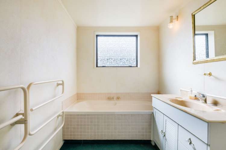 68 Chedworth Avenue Chedworth_15