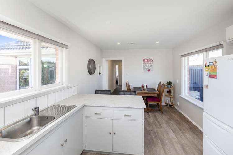 347 Breezes Road Aranui_5