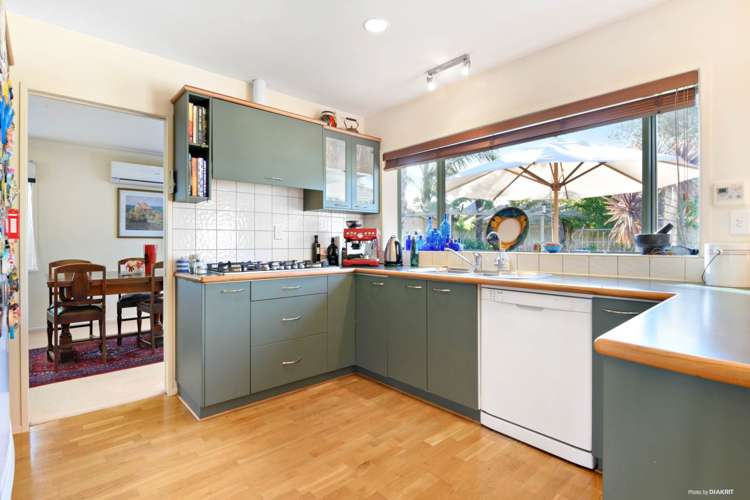 82 Lothian Brae Wattle Downs_7