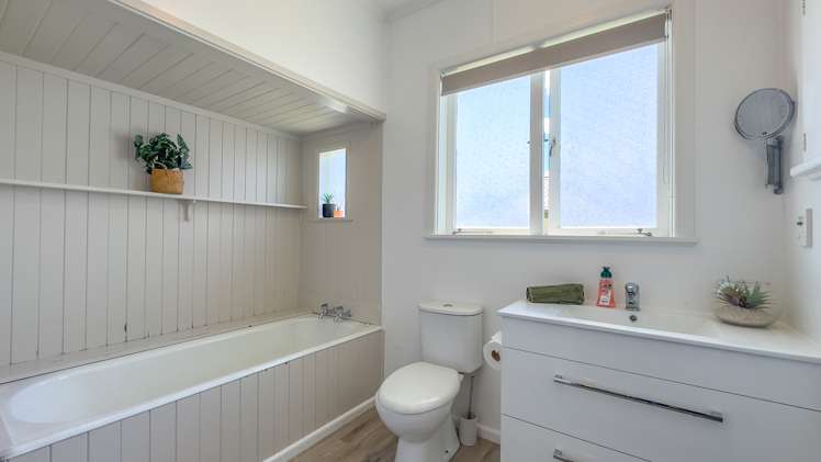 180 Broadway Matamata_19