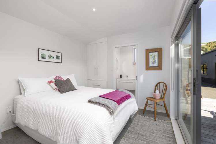 8 Tamarisk Drive Riversdale Beach_13