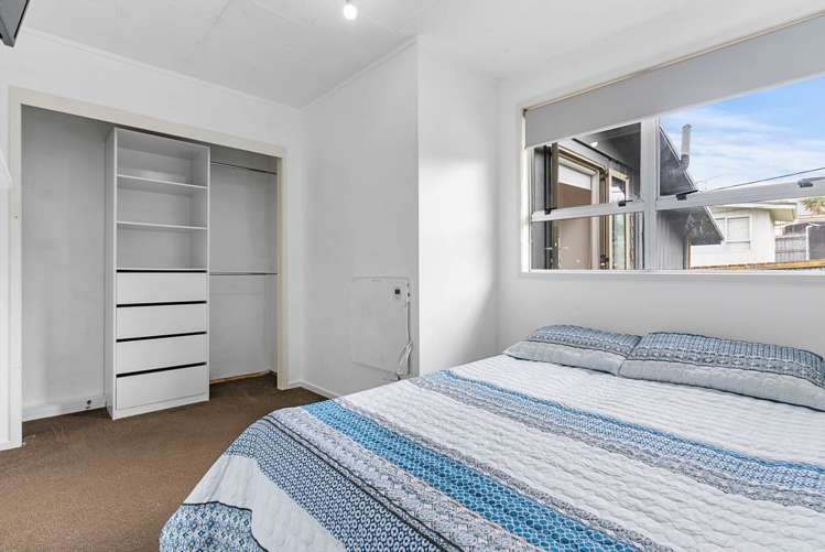 24 Sundown Avenue Manly_11