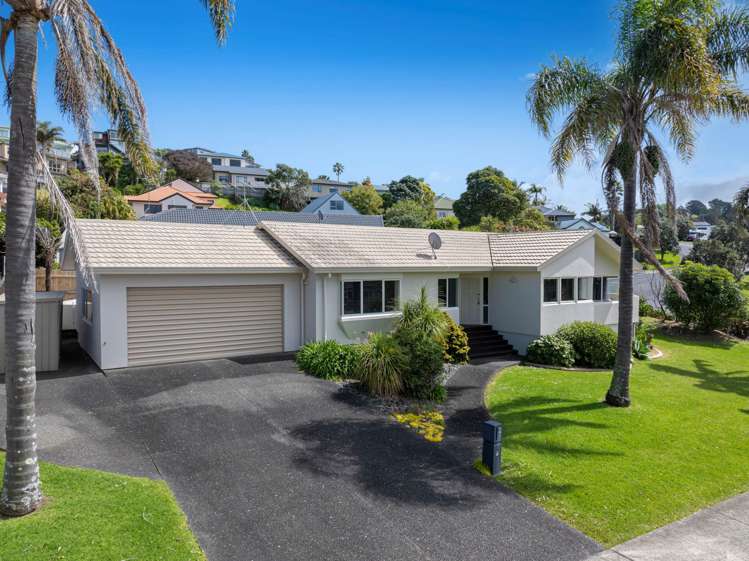 2 Mollyhawk Rise Arkles Bay_21