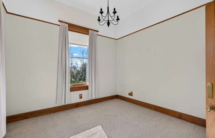 41 Millard Avenue 10754_9