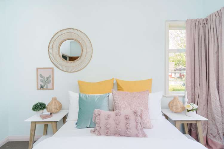 97 Savage Crescent West End_10