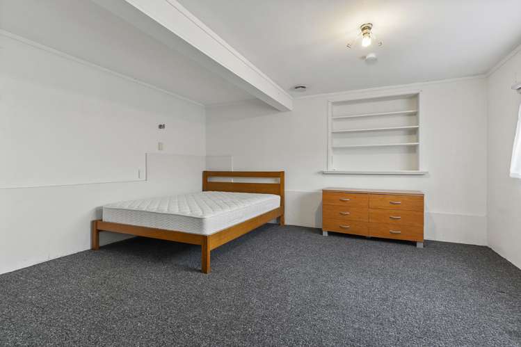 1 Ayton Drive Totara Vale_12