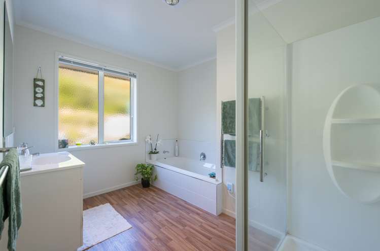 5 Norfolk Place Stoke_17