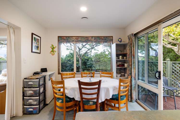 52a Charlesworth Street Woolston_5