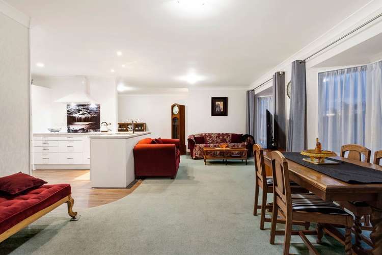 16 Astor Place Welcome Bay_2