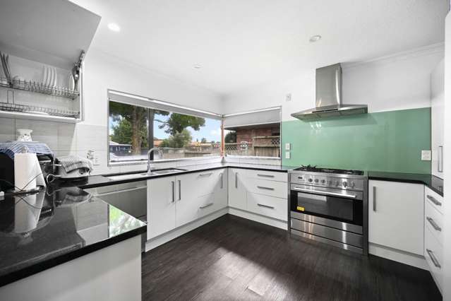 54 Ashurst Avenue 1136_2