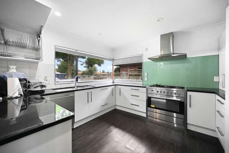 54 Ashurst Avenue 1136_2