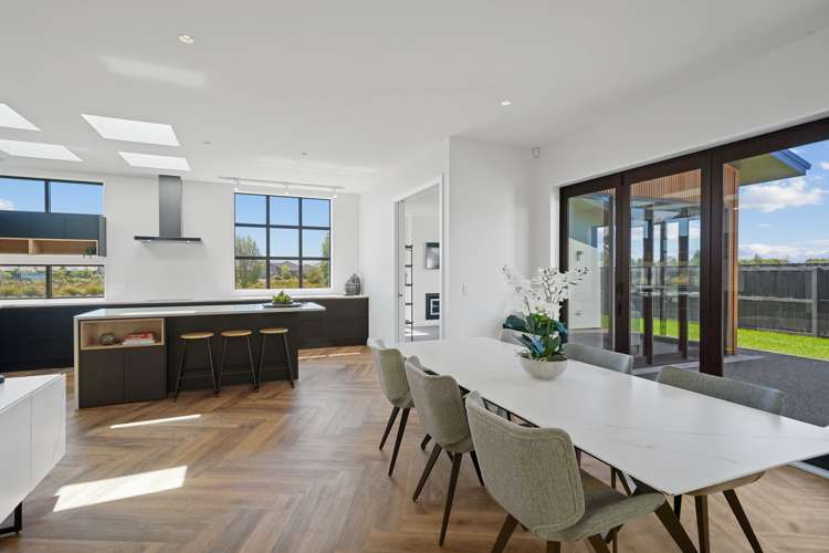 174 Southfield Drive Lincoln_14