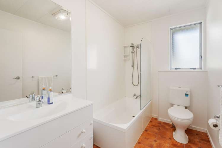 6A Okere Place Tikipunga_8