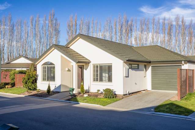 Freehold retirement living!