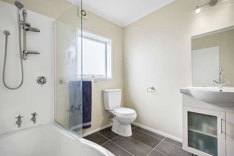 4183 Great North Road Glen Eden_20