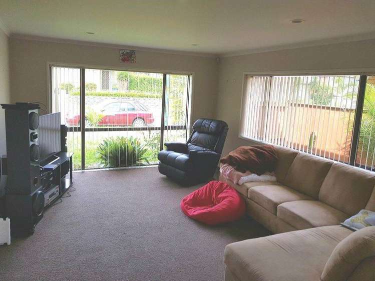 48 Salford Crescent Flat Bush_1