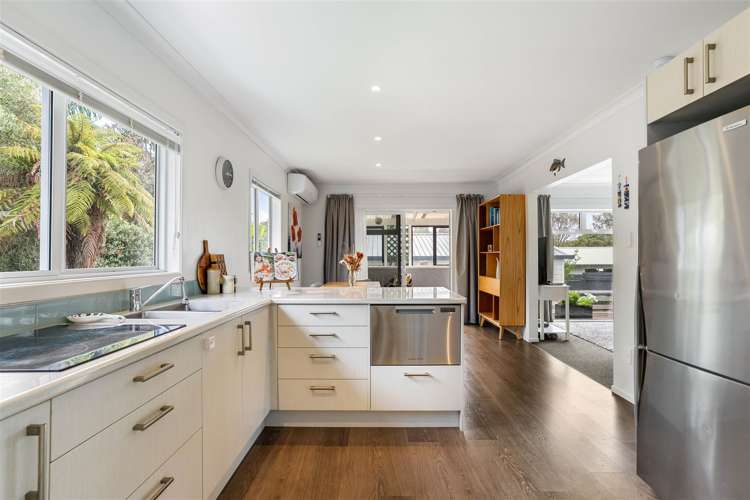 114 Everitt Crescent Whangamata_8