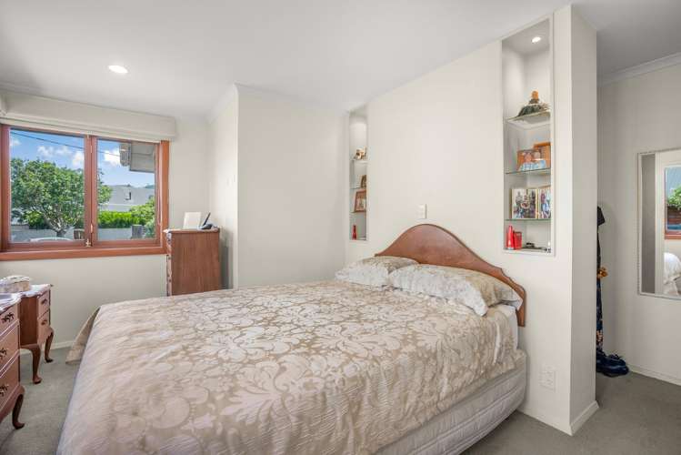 1A Colin Grove Hutt Central_7