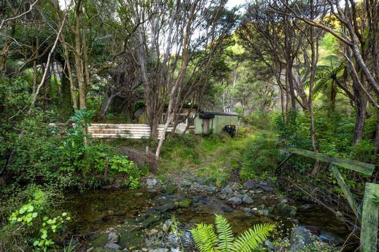 958 Bill Bryants Road Marlborough Sounds_36